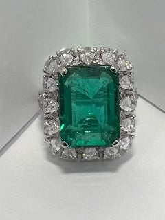 Emerald and Diamonds ring
