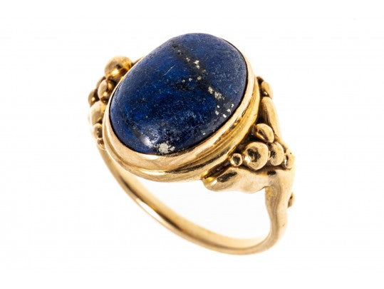 14K YELLOW GOLD OVAL CABACHON BLUE LAPIS RING WITH BEADED SHOULDERS